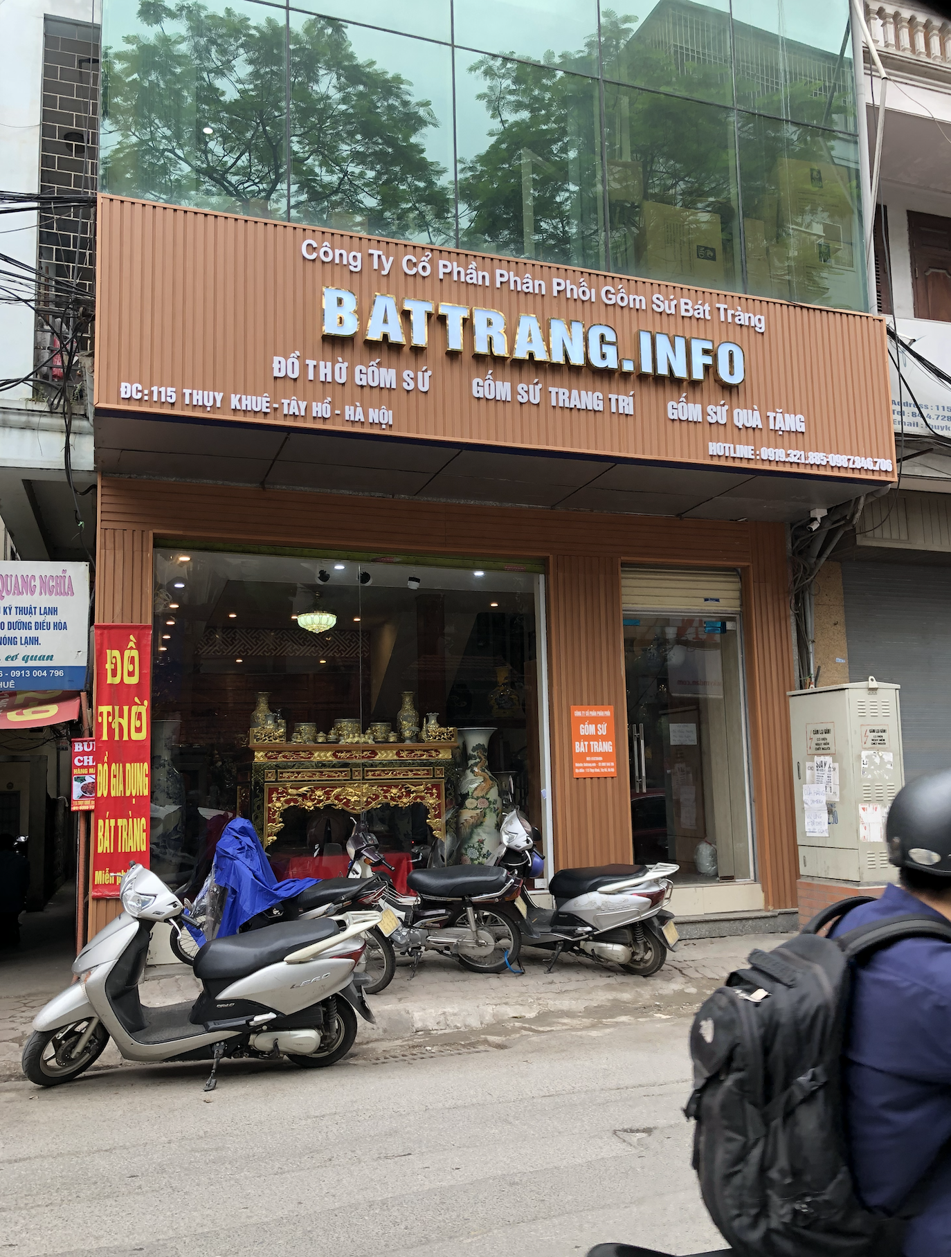 Cửa hàng bán đồ thờ gốm sứ Bát Tràng cao cấp tại 115 Thụy Khuê, Tây Hồ, Hà Nội