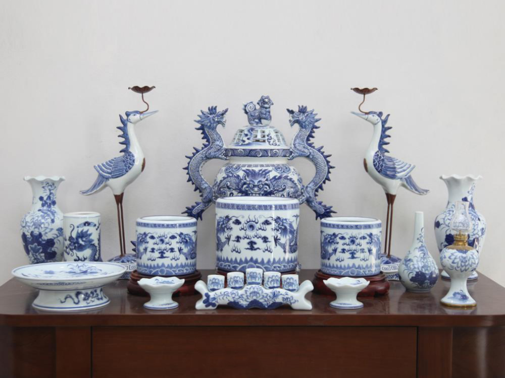 Người mua lo lắng về nứt vỡ, bong tróc – kinh nghiệm chọn đồ thờ chắc chắn