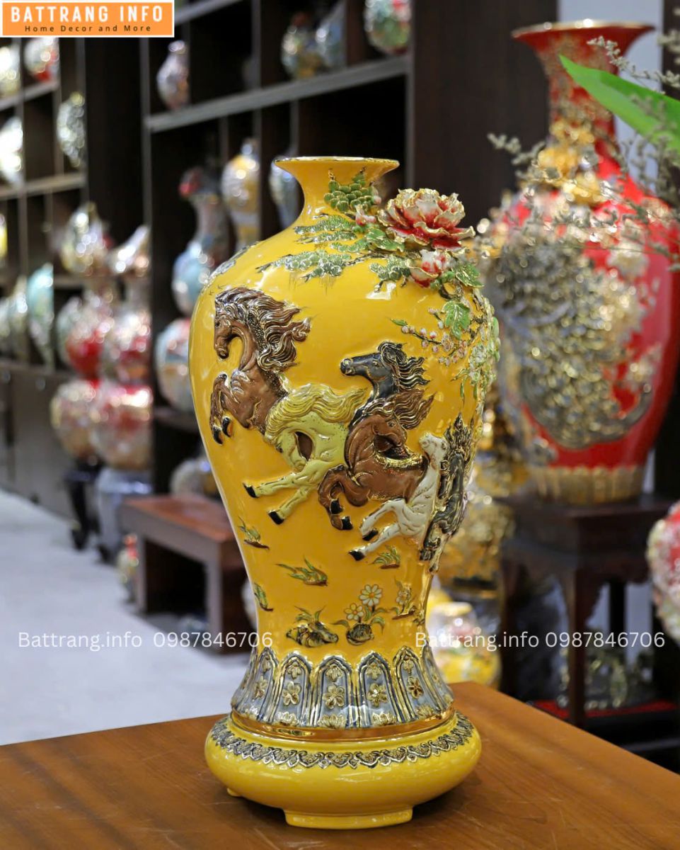 MAI BÌNH MÃ ĐÁO THÀNH CÔNG ĐẮP NỔI VẼ VÀNG 24K NỀN VÀNG