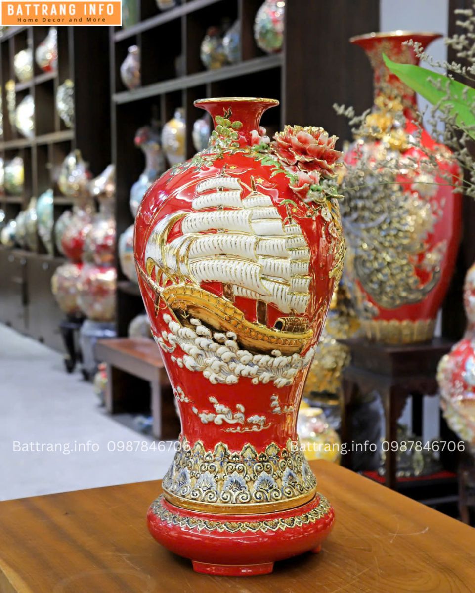 MAI BÌNH ĐẮP NỔI VẼ VÀNG 24K "THUẬN BUỒM XUÔI GIÓ" NỀN ĐỎ