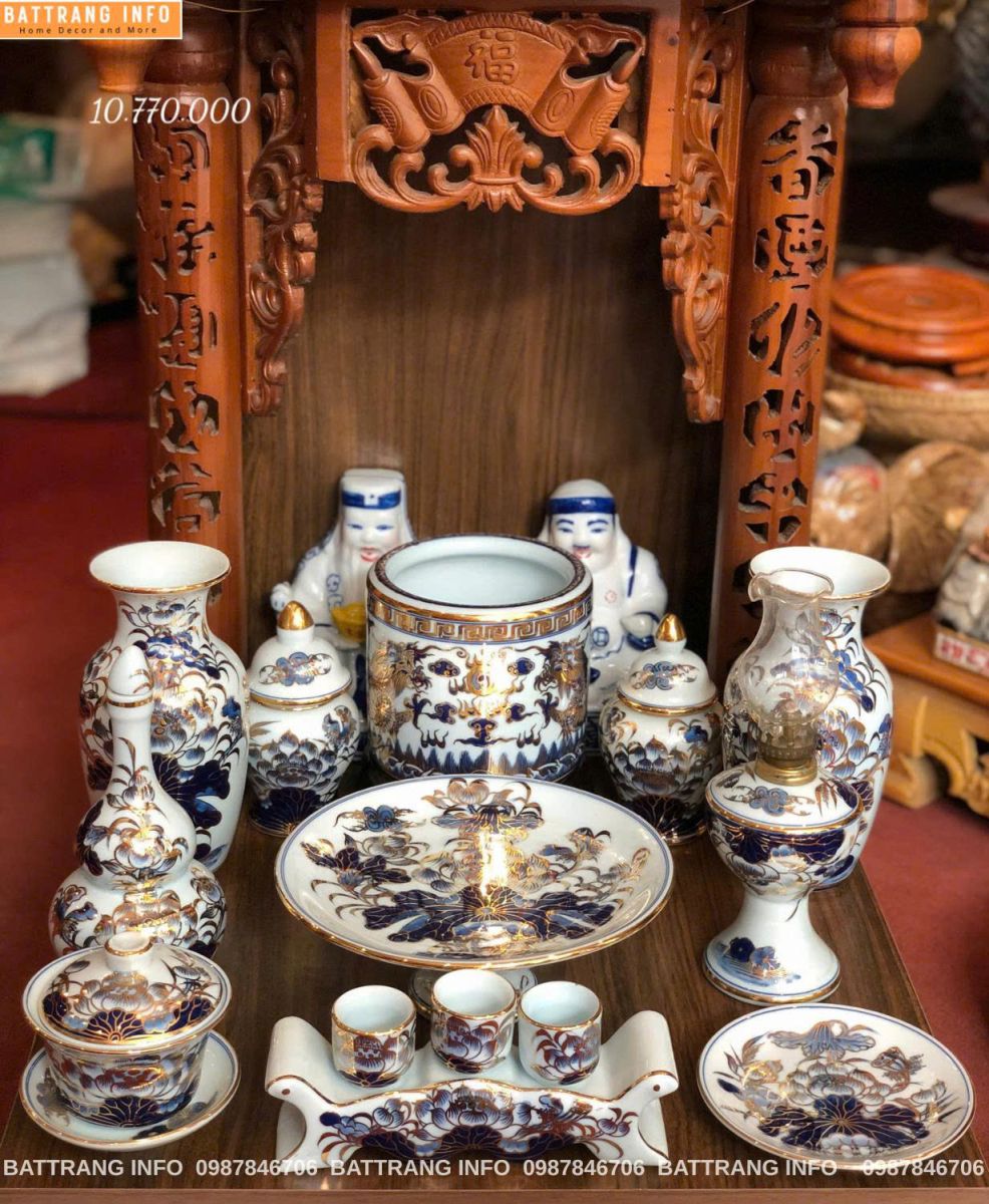 Bộ Đồ Thờ Men Lam Vẽ Vàng 24K Cao Cấp Bát Tràng Cho Bàn Thờ Thần Tài – Tinh Hoa Tâm Linh, Rước Tài Lộc
