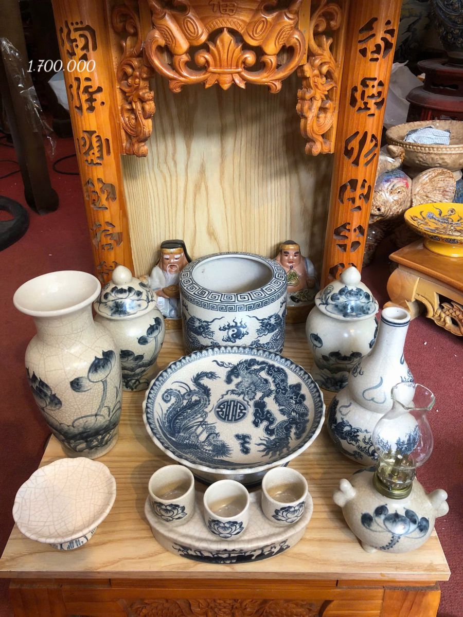 Bộ Đồ Thờ Men Rạn Vẽ Tay Cho Ban Thờ Thần Tài