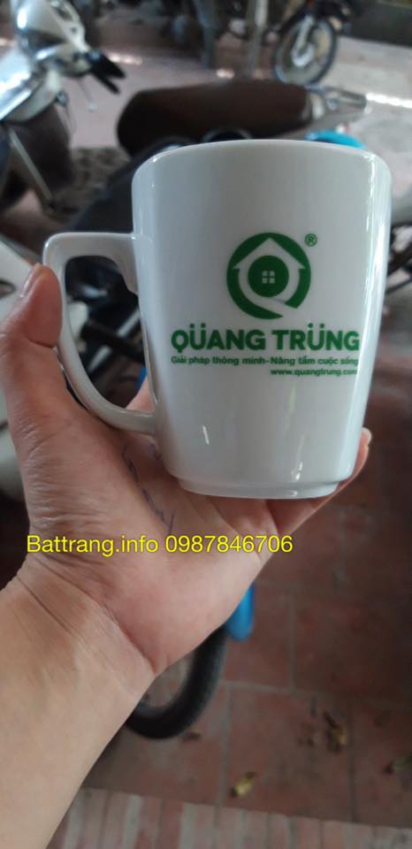 Cốc sứ Bát Tràng