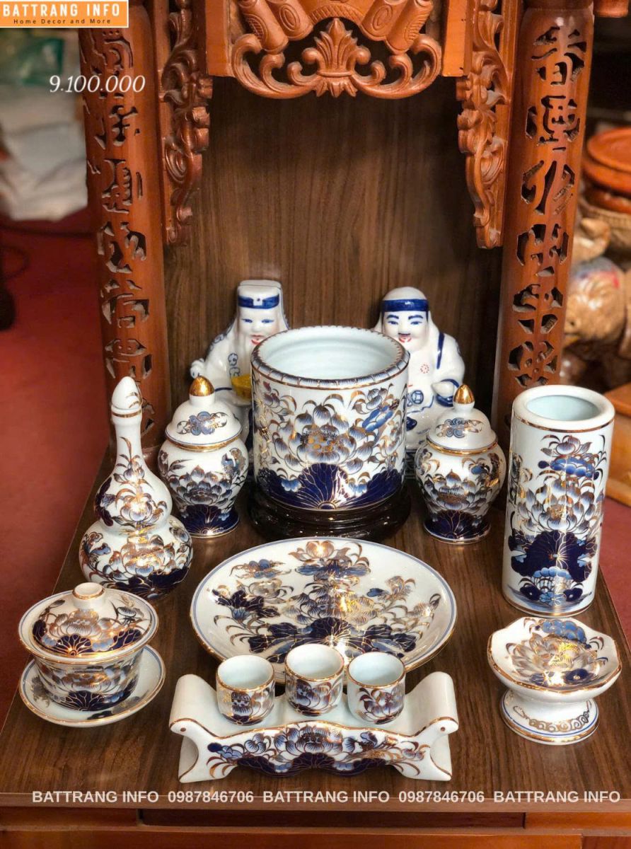 Bộ Đồ Thờ Men Lam Vẽ Vàng 24K Cao Cấp Bát Tràng Cho Bàn Thờ Thần Tài – Tinh Hoa Tâm Linh, Rước Tài Lộc