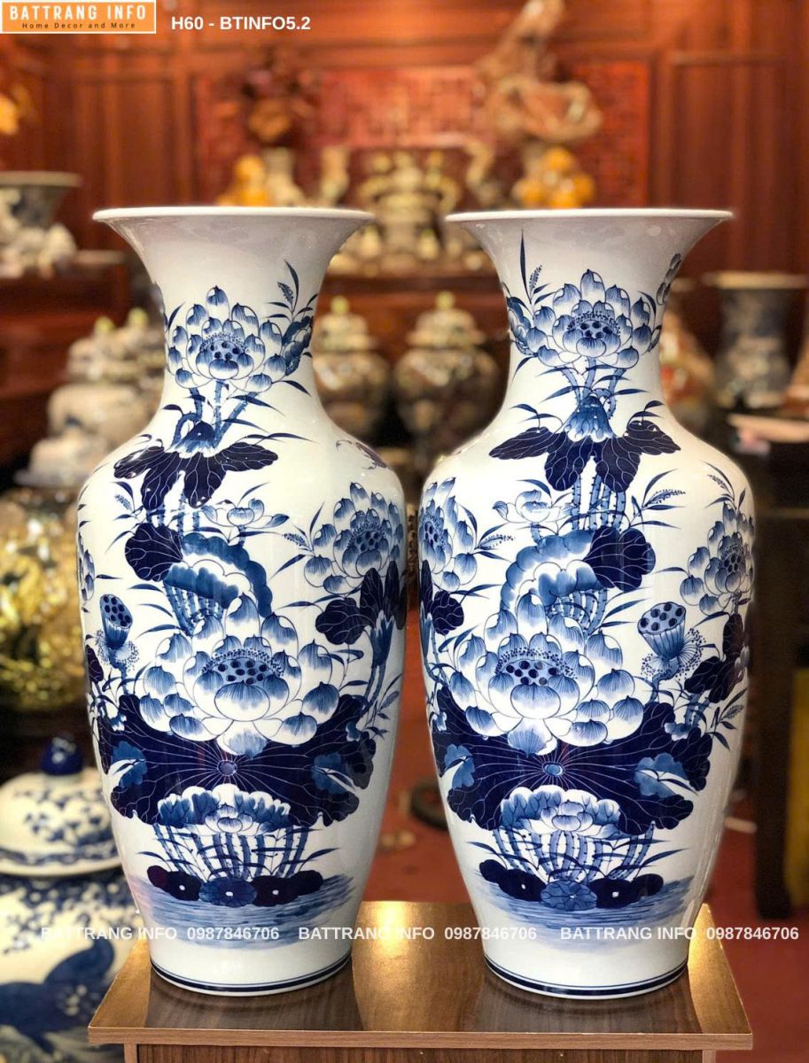 Lộc Bình Men Lam Vẽ Tay Hoa Sen Cao 50, 60cm – Gốm Sứ Bát Tràng Cao Cấp