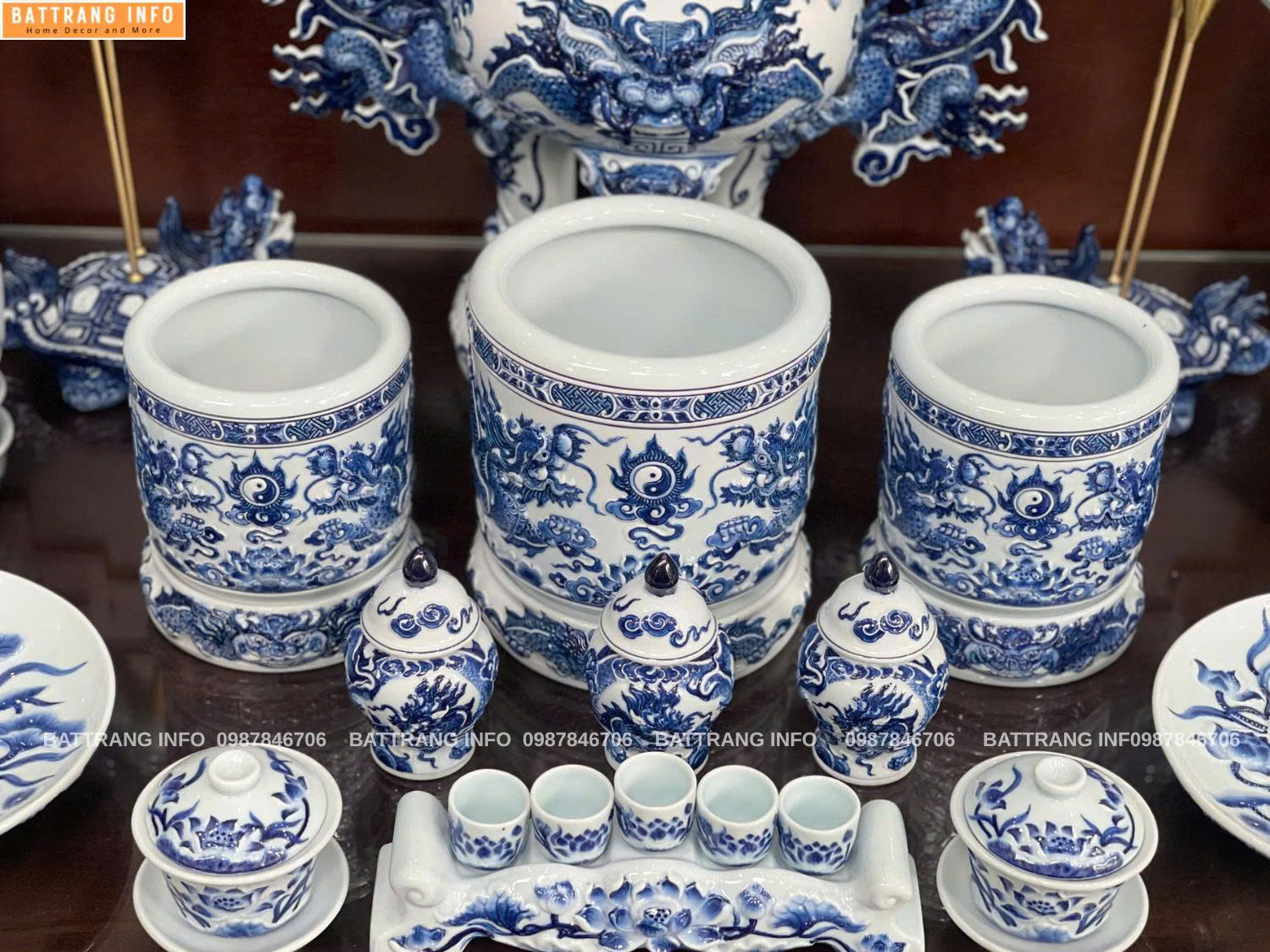 Bộ Đồ Thờ Men Xanh Khử Đắp Nổi Cao Cấp Bát Tràng