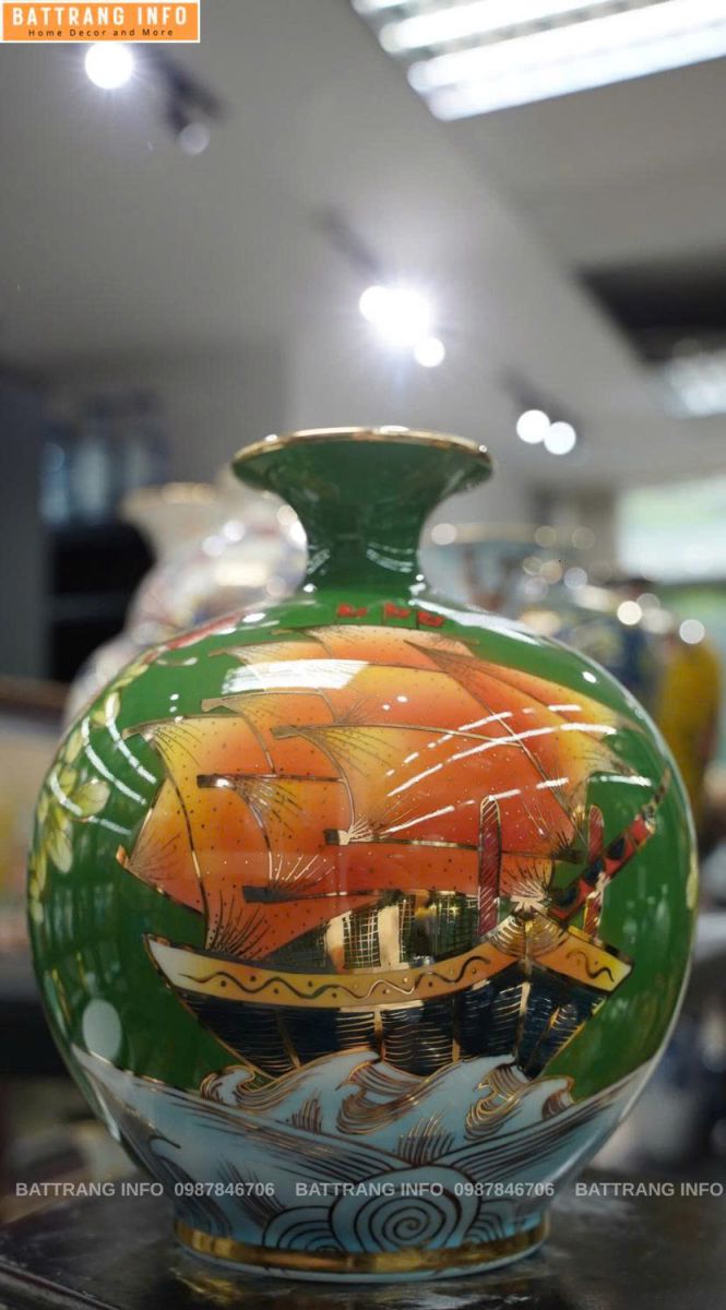 Bình Hút Lộc Thuận Buồm Xuôi Gió Cao 30cm Vẽ Vàng 24K Cao Cấp Bát Tràng