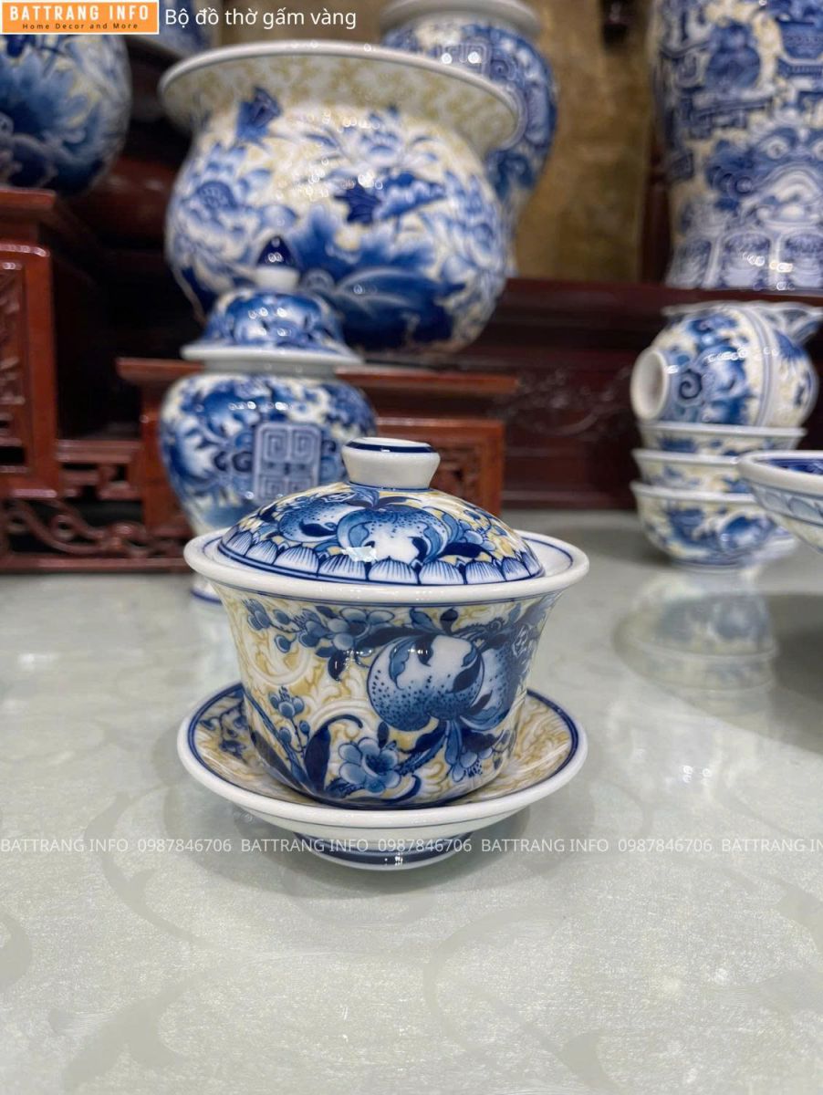 Bộ Đồ Thờ Gấm Vàng Cao Cấp Bát Tràng – Tinh Hoa Tâm Linh Việt