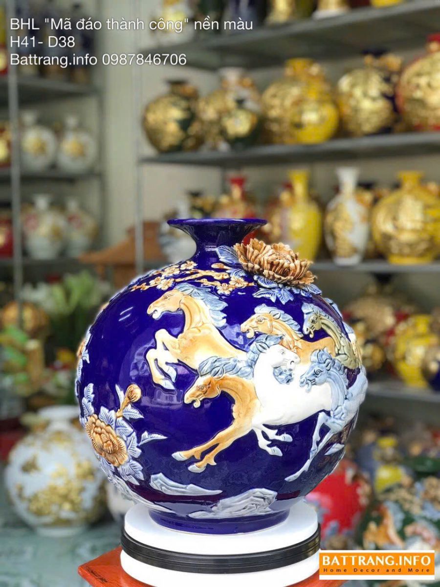 Bình Hút Lộc Mã Đáo Thành Công Nền Màu – Cao 41cm Cao Cấp Bát Tràng