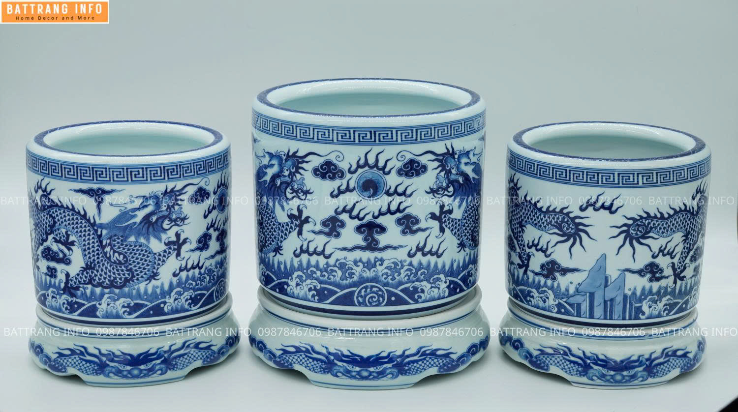 Bát Hương Men Lam Vẽ Tay Song Long Chầu Nguyệt Cao Cấp Bát Tràng  - Thể Hiện Sự Trang Nghiêm, Lòng Thành Kính Của Gia Chủ