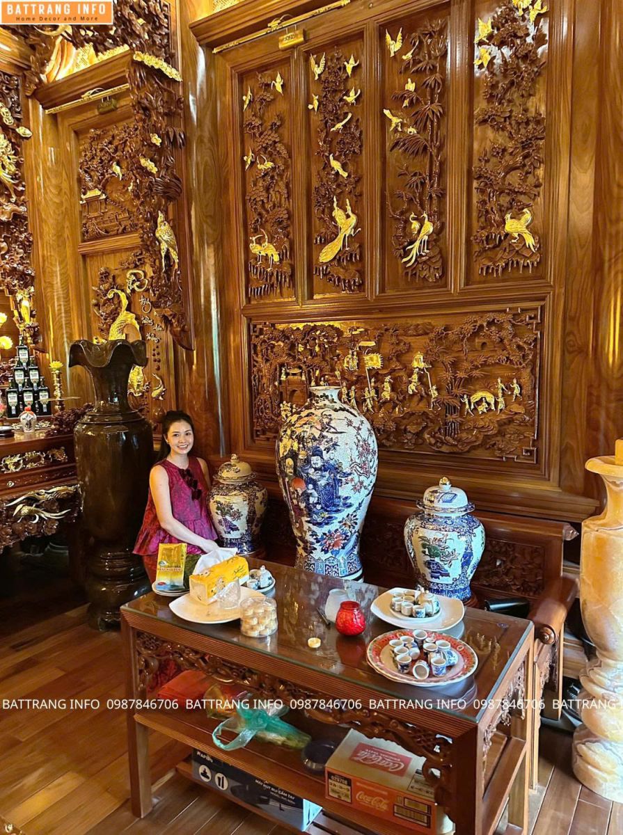 Combo Choé Tứ Cảnh và Mai Bình Gấm Men Lam Vẽ Vàng 24K Cao Cấp Bát Tràng Tại Tư Gia Khách