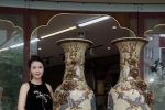 Lộc Bình Công Đào Men Hoàng Thổ Đắp Nổi Cao 1m8
